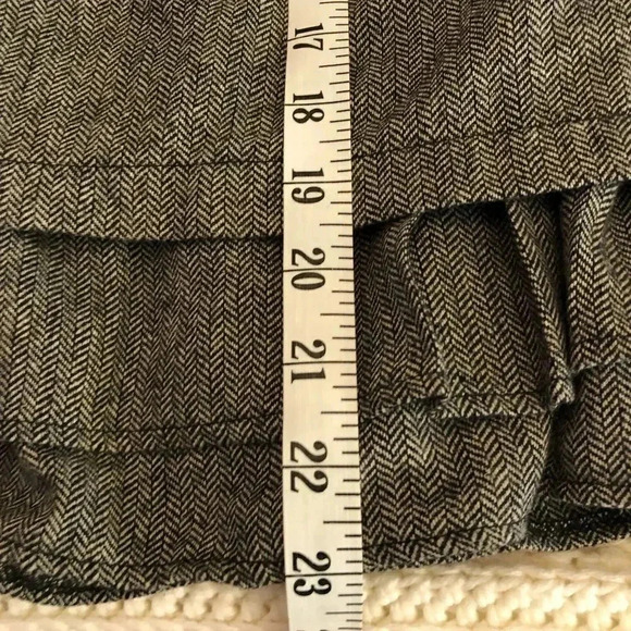 𝅺Dagg and Stacey gray tweed skirt with ruffle bottom skirt size Large - Picture 11 of 13